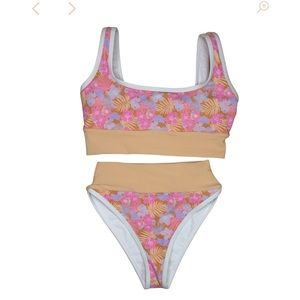 Brand new LainSnow bikini!! XL TOP AND MEDIUM BOTTOM